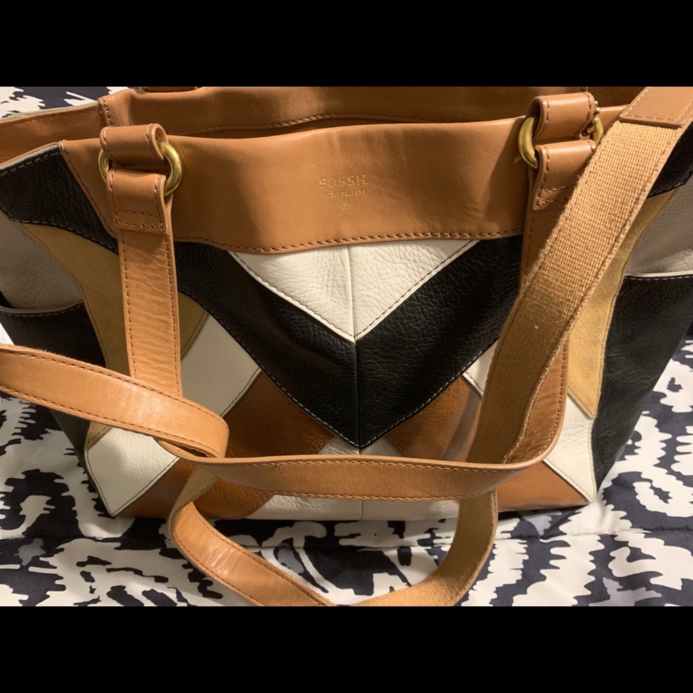 Fossil purse